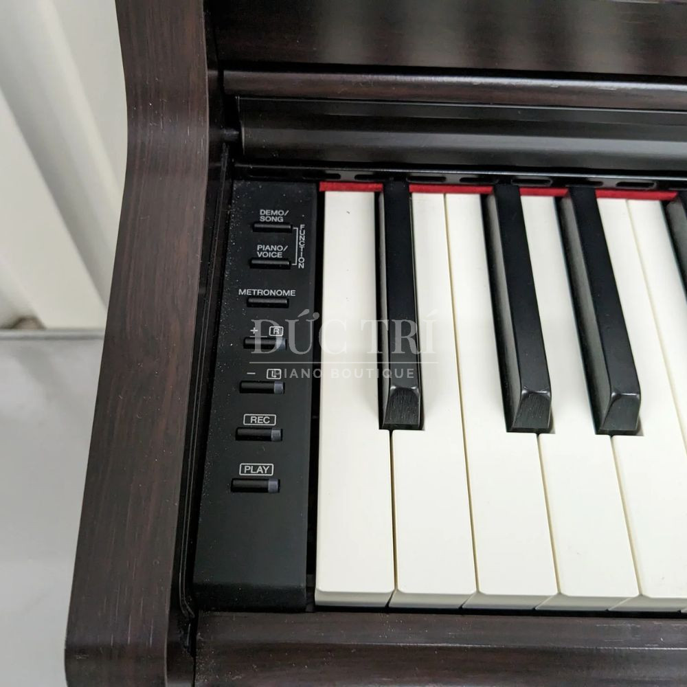 Bang dieu khien tren Yamaha YDP 164 yamaha ydp-164 Bảng điều khiển trên Yamaha YDP-164