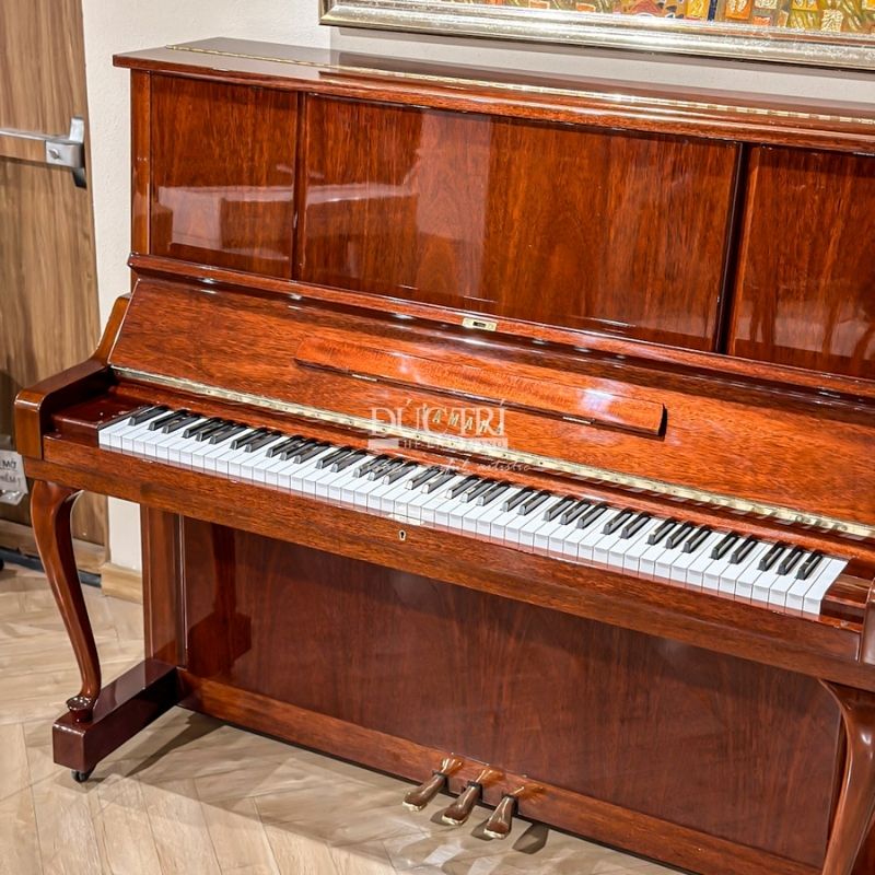 Logo và các phím trên đàn Đàn Piano Yamaha W106B