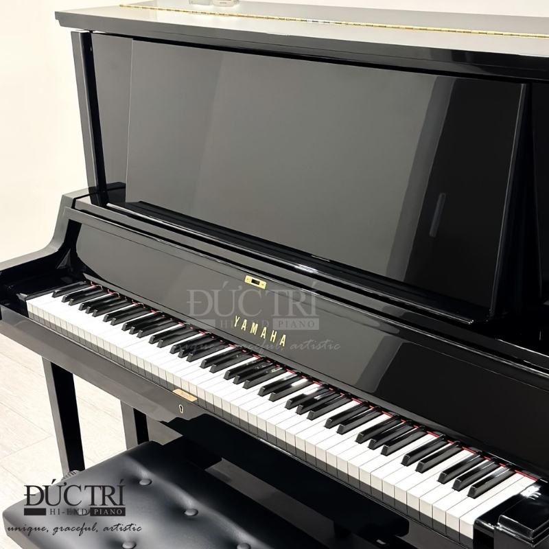 Góc cạnh đàn Yamaha YUS5