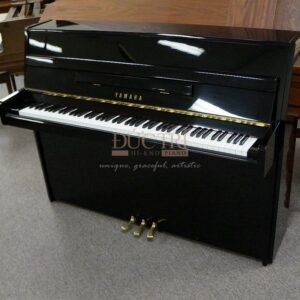 Hình ảnh đàn Piano Yamaha UX-1