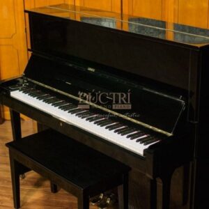 Hình ảnh góc nghiêng Đàn Piano Yamaha UX-1