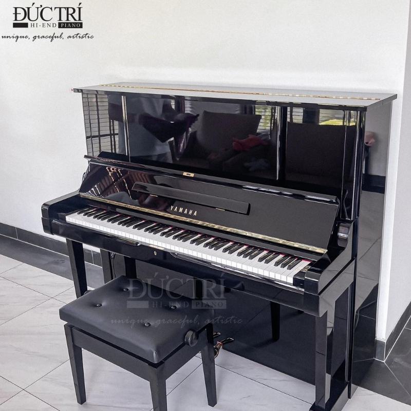 Toàn cảnh đàn piano Yamaha YUS5