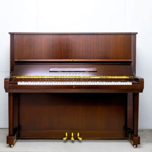 Yamaha U5