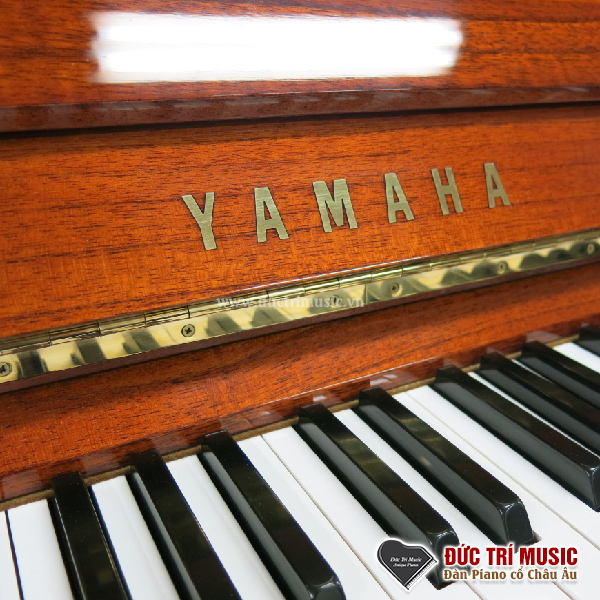 ban-phim-logo-dan-piano-yamaha-w103-pianoductrimusic