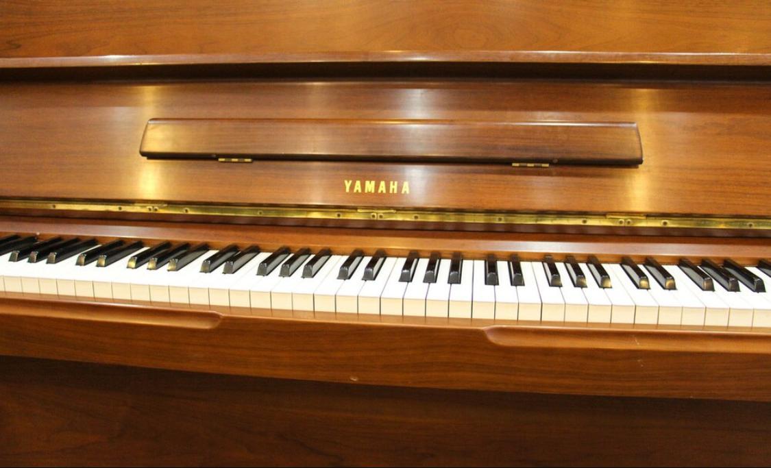 dan-piano-yamaha-m1-piano-duc-tri-music-ban-phim.jpeg