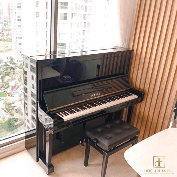 Đàn Piano Yamaha U3A - Cạnh trái đàn