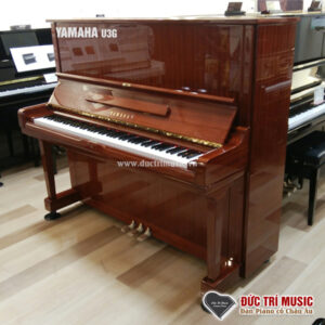 Yamaha U3G WN màu gỗ óc chó