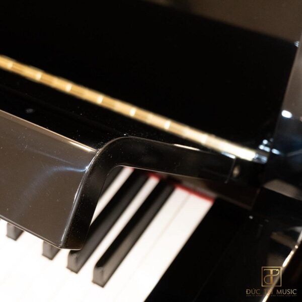 Đàn Piano Yamaha YU33 - Nắp phím