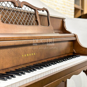 logo đàn piano yamaha m2c