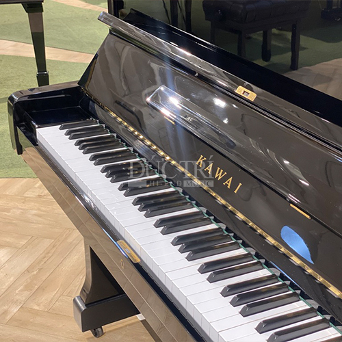 Kawai BL61 6 Bàn phím đàn gồm 88 phím nhạy bén và một lớp thấm hút mồ hôi tay