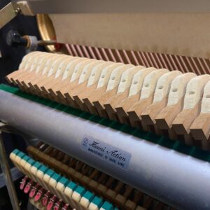 Búa đàn piano Kawai BL61