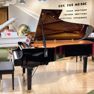 Mặt bên của đàn Yamaha C7X