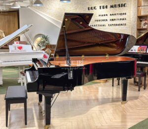 mặt hông đàn grand piano yamaha c7x cao cấp