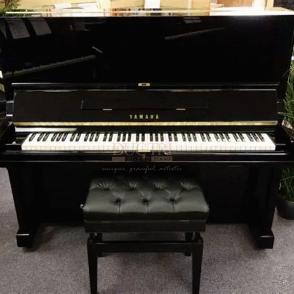 Yamaha U2E được bàn giao và trưng bày tại nhà của khách hàng