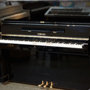 Yamaha U2E được trưng bày tại Showroom của Piano Đức Trí