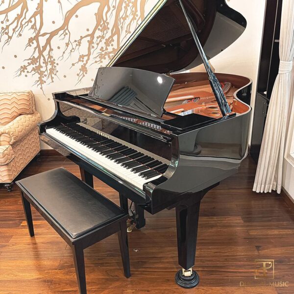 Đàn Piano Yamaha C3X - Cạnh phải đàn