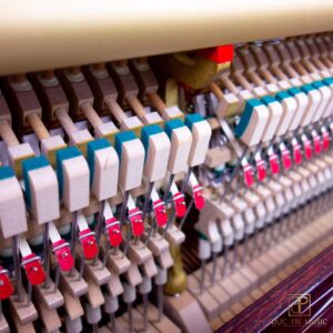 Đàn Piano Yamaha U30BiC - Các chi tiết nhỏ trên bộ máy