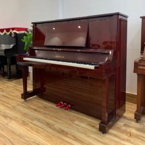 Đàn Piano Yamaha W102BS - Cạnh phải đàn