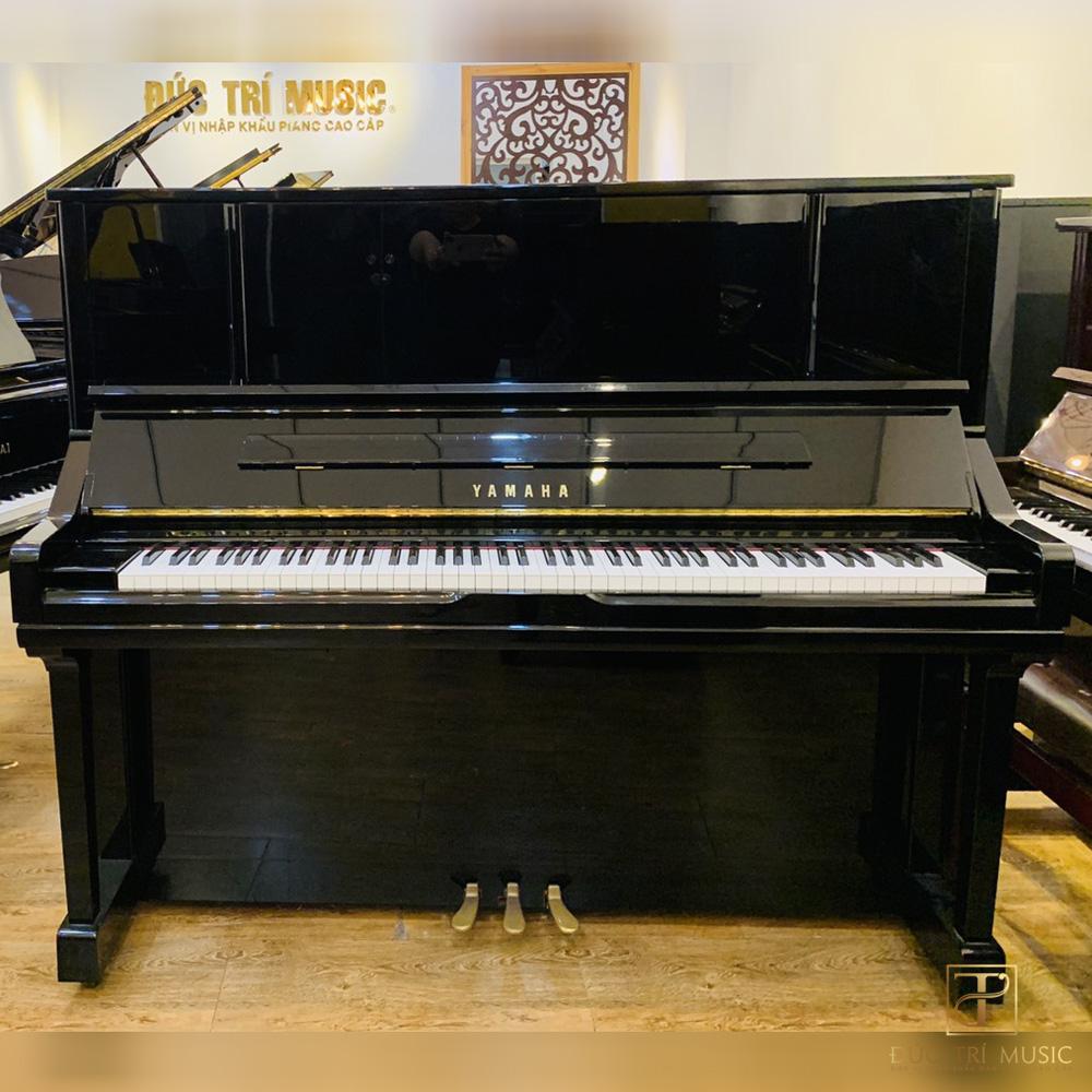 Đàn Piano Yamaha YU30 - Mặt trước