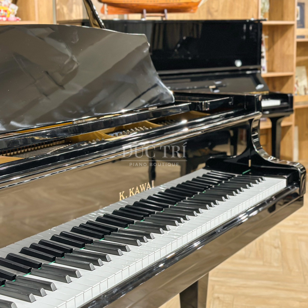 Kawai KG5C 3 Bàn phím Kawai KG5C bền bỉ, chống trầy xước