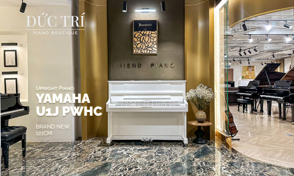 Banner Yamaha U1J PWHC