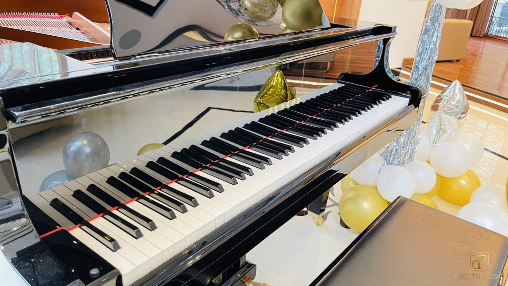 Đàn Piano Yamaha GB1K - Cạnh trái bàn phím