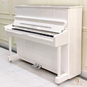 Đàn Piano Yamaha U1J Màu Trắng - Cạnh phải đàn