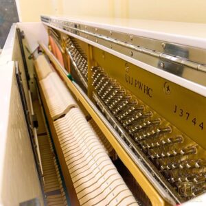 Đàn Piano Yamaha U1J Màu Trắng - Bộ máy đàn