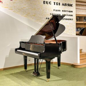 Grand piano Yamaha GC1 PE
