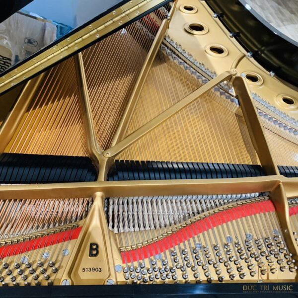 Đàn Piano Steinway & Sons B211 1999 - Khung đàn nguyên khối