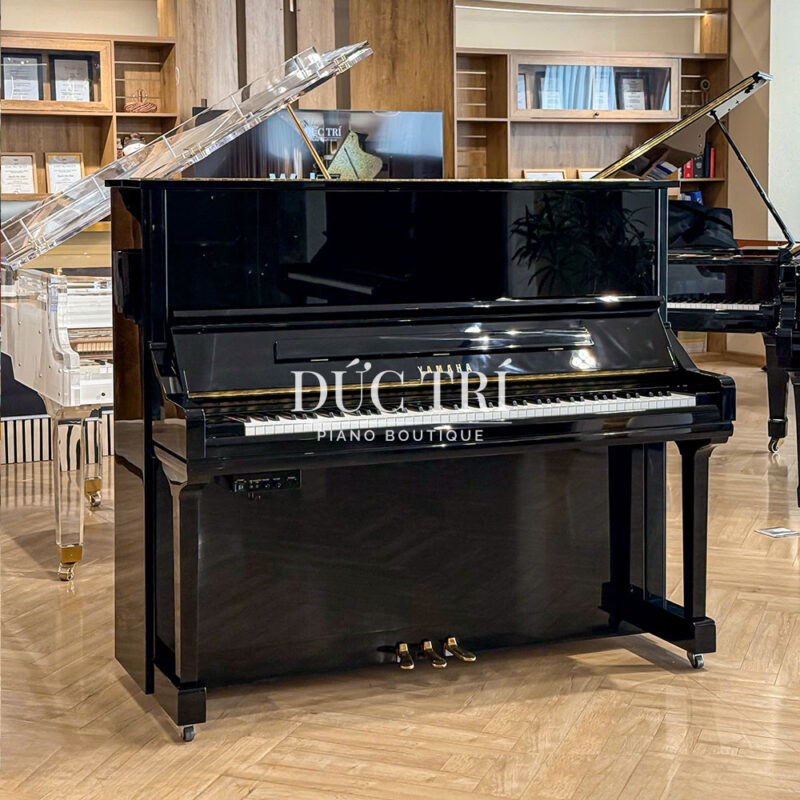 Yamaha YU33 đức trí piano boutique
