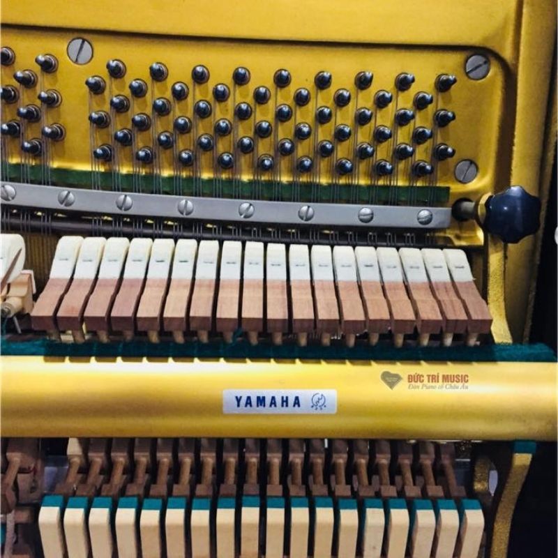 Búa đàn piano Yamaha U3E