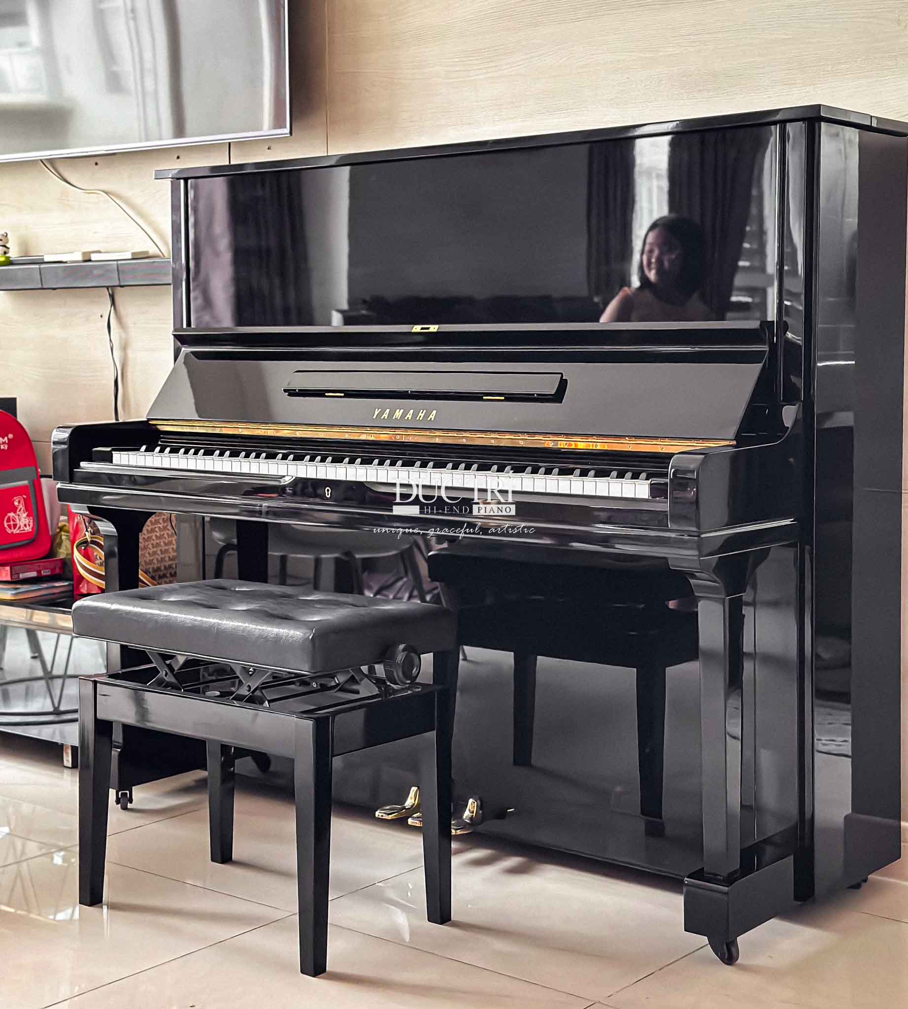 Thiết kế của yamaha U3E được đánh giá là tối giản nhưng vẫn tạo sự sang trọng