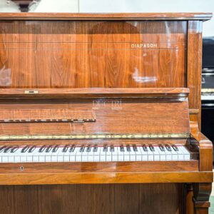 Mặt trước đàn Diapason No132 WN