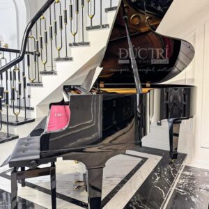 Khung Yamaha G2 làm bằng gang đúc nguyên khối có độ dày và khối lượng tối ưu