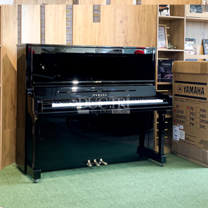 Yamaha YUS3 được thiết kế với phong cách cổ điển nhưng không kém phần sang trọng