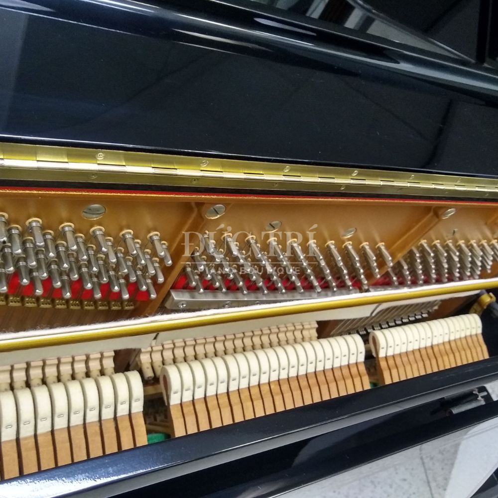 Ben trong dan Kawai US70 Kawai US70 Bên trong đàn Kawai US70