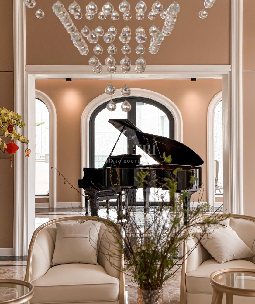 Dan Yamaha C3B duoc trung bay tai nha khach hang Yamaha C3B Đàn Yamaha C3B được trưng bày tại nhà khách hàng