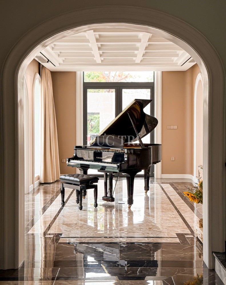 Dan piano Yamaha C3B duoc ban giao Yamaha C3B Đàn piano Yamaha C3B được bàn giao