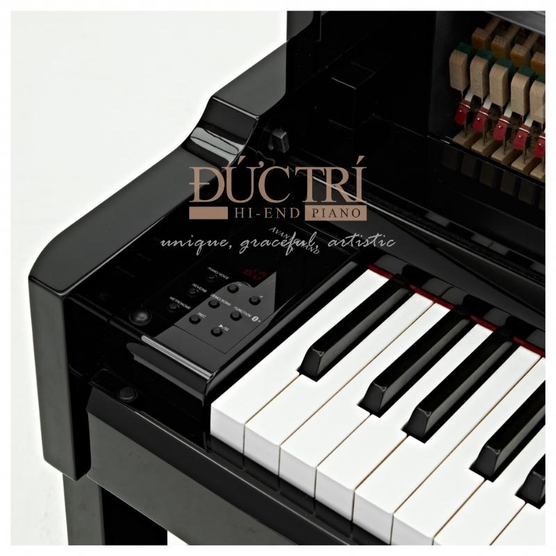 Logo và bàn phím chiếc đàn Yamaha NU1X