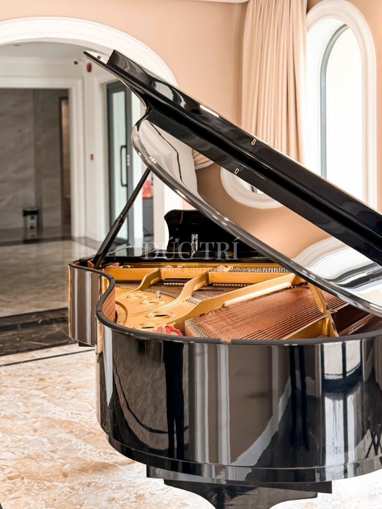 Nap dan tren dan Yamaha C3B Yamaha C3B Nắp đàn trên đàn Yamaha C3B