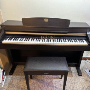 Yamaha CLP-775 nhìn tổng quát