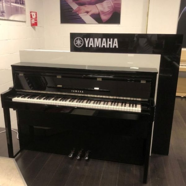 Yamaha NU1X