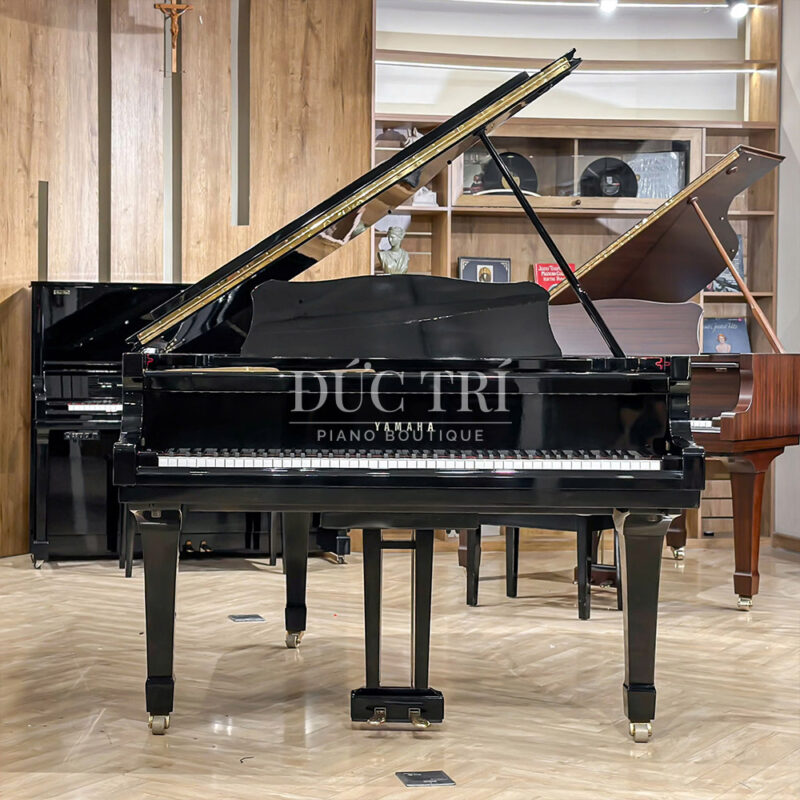 đàn piano Yamaha C3B màu đen