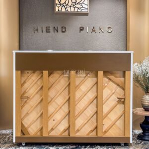 Phía sau Thùng đàn của Đàn Piano Yamaha U1