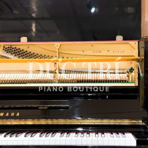 Bên trong đàn Yamaha U10Bl