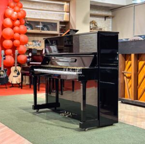Thiết kế nhỏ gọn đàn yamaha u10bl size u1