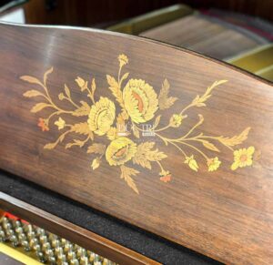 thiết kế khắc gỗ trên đàn grand piano atlas special toshiko tại đức trí music