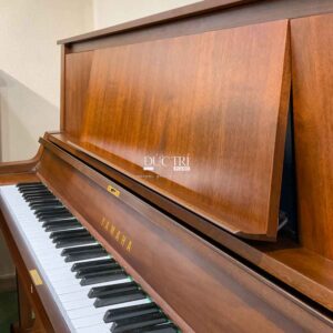 Nắp thoát âm thanh trên Đàn Piano Yamaha W102b