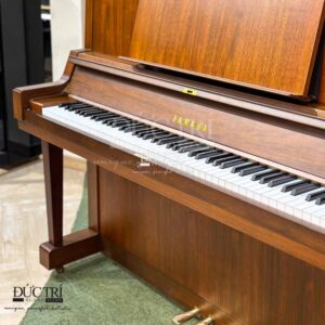 Đàn piano yamaha w102B màu gỗ cao cấp